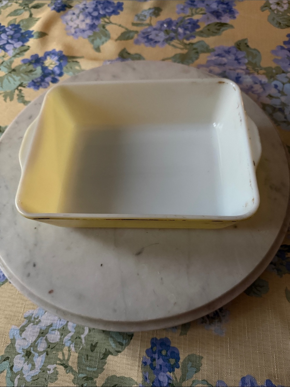 Pyrex Yellow and White Ceramic Rectangular Baker